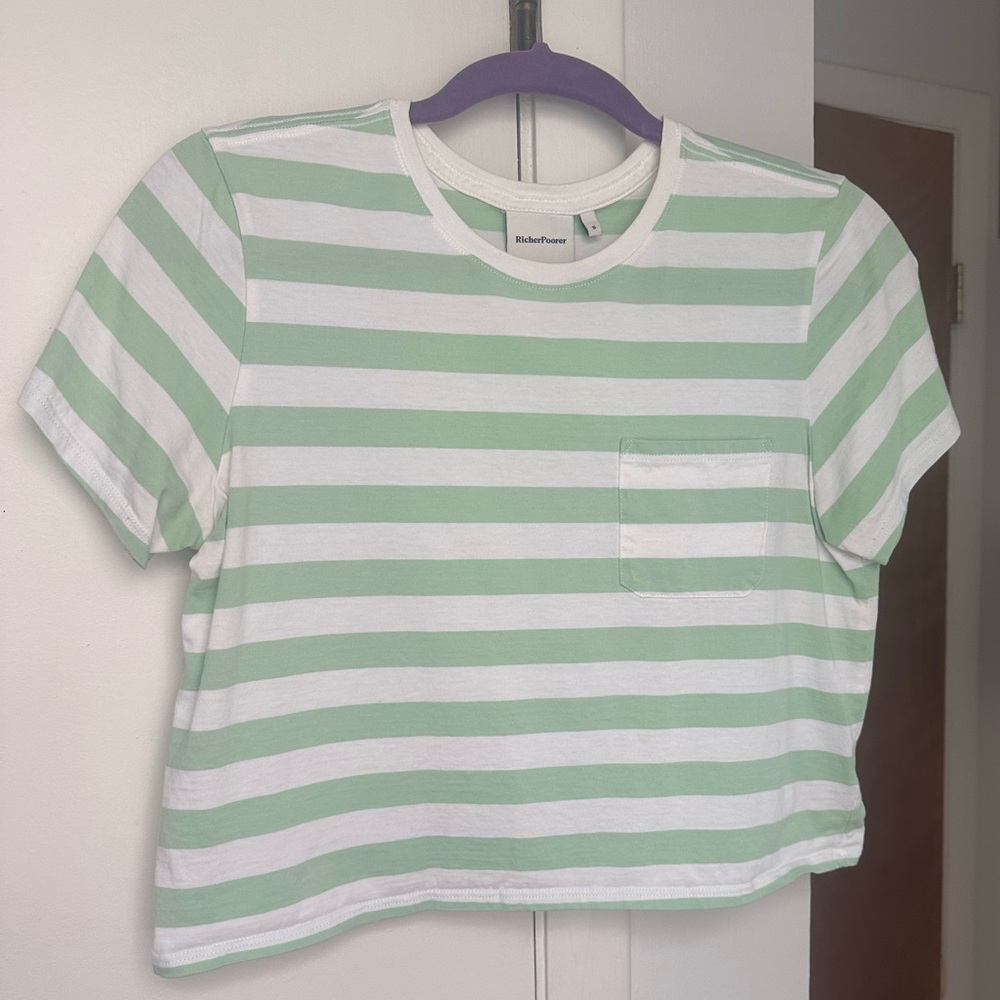 Striped cropped T-shirt with small pocket
